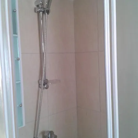 Апартаменты Pallini Court *